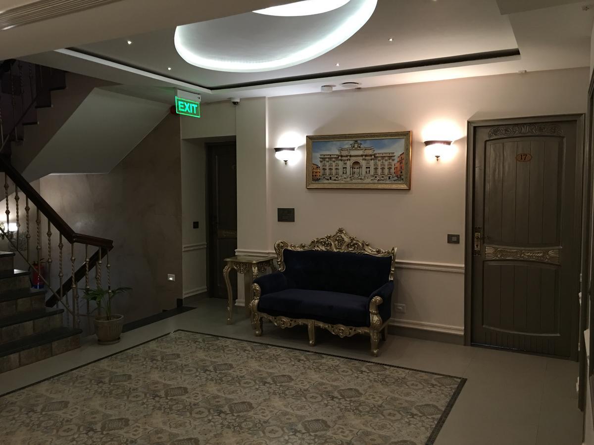 Hotel Posh Chandigarh Bagian luar foto