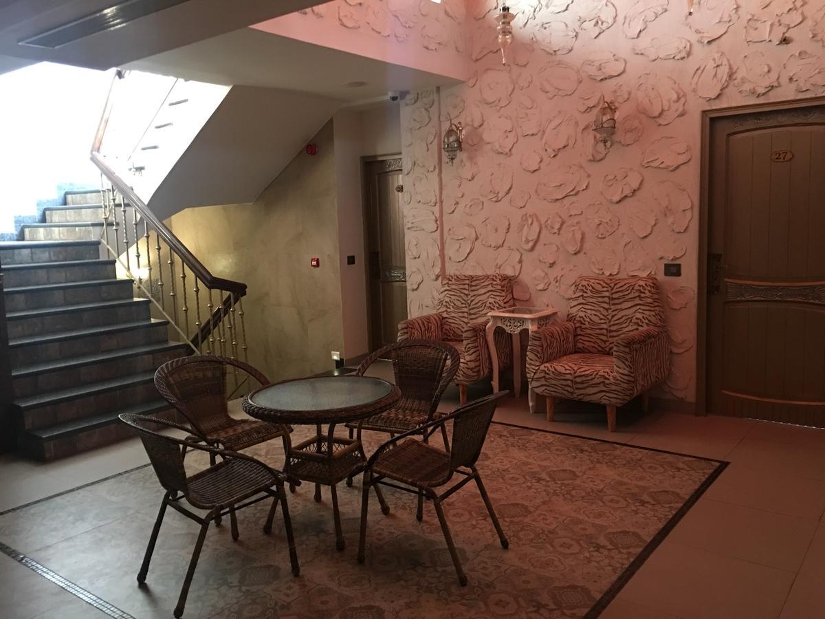 Hotel Posh Chandigarh Bagian luar foto